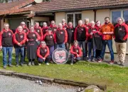 Le club de pétanque salignacois adopte le rouge et noir grâce à ses sponsors