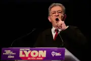 Le PS exige une rupture avec LFI avant les municipales, visant Mélenchon