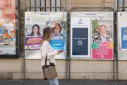 Le sourire des femmes en politique : une exigence silencieuse qui pèse sur les élections