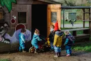 Les crèches nouvelle génération : quand le bien-être des enfants passe par le jeu en plein air