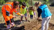 Les enfants de Sérignan deviennent jardiniers aux jardins familiaux