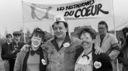 Les Restos du Cœur : une histoire de solidarité en images à l'approche de la collecte 2026