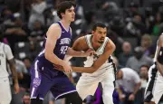 Les Spurs sur le chemin des play-offs, Raynaud brille chez les Kings