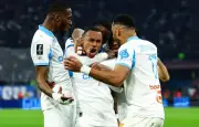 L'OM renoue avec la victoire en Ligue 1 grâce à un doublé tardif d'Aubameyang contre Lyon