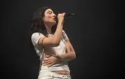 Lorde célèbre son indépendance après la fin de son contrat avec Universal Music