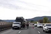 Manifestation de routiers sur l'A7 : une aide jugée insuffisante face à la flambée des carburants