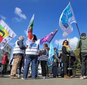 Manifestation à Mont-de-Marsan contre les fermetures de classes dans les Landes
