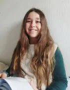 Margaux, collégienne de Pauillac, qualifiée pour la finale de lecture de La Grande Librairie