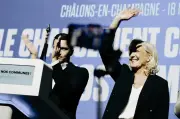Marine Le Pen et Jordan Bardella présentent leurs visions distinctes du RN lors d'un meeting à Châlons-en-Champagne