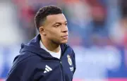 Mbappé dément les rumeurs sur son genou : « L'information n'est pas vraie »