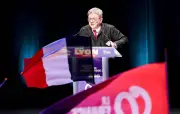 Mélenchon présente ses excuses après la polémique sur le nom de Glucksmann