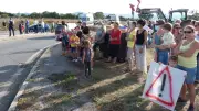 Mobilisation des parents contre la suppression de postes d'enseignants en Aveyron