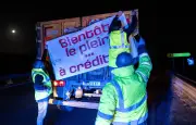 Nantes : les routiers bloquent le périphérique contre la flambée des prix du carburant