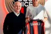 Nassim Laarej signe son premier contrat pro avec l'OGC Nice à 17 ans
