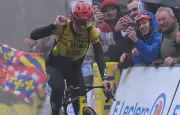 Paris-Nice 2026 : Jonas Vingegaard s'impose dans le déluge et prend le Maillot Jaune