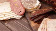 Rappel national de charcuteries cuites : 15 produits contaminés à la Listeria