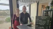 Roquebrun : Antonin Chabbert et Taesa Hodel reprennent le restaurant emblématique 