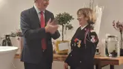 Sophie Perrin Juif reçoit la Légion d'Honneur pour 25 ans de service médical