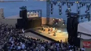 Sète : 500 choristes enflamment le Théâtre de la Mer pour une soirée Rock'n'Roll
