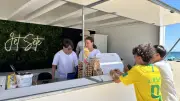 À Sète, les ados du Centre Police Jeunes gèrent leur propre food-truck sur la plage
