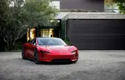 Tesla Roadster : Elon Musk promet enfin un lancement pour fin avril 2026