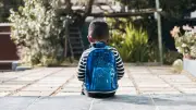 Un enfant non verbal placé par erreur dans le mauvais bus scolaire aux États-Unis