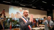 Vincent Bouget officiellement élu maire de Nîmes lors d'un conseil municipal historique