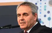 Xavier Bertrand s'engage pour une liste unique contre LFI à Roubaix