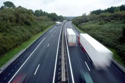 Accident d'un poids lourd espagnol sur l'A63 à Salles : circulation coupée