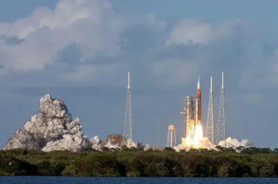 Artémis II : des passagers d'avion captent le décollage historique vers la Lune