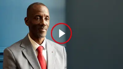 Bally Bagayoko critique la réaction tardive du gouvernement face aux propos racistes sur CNews