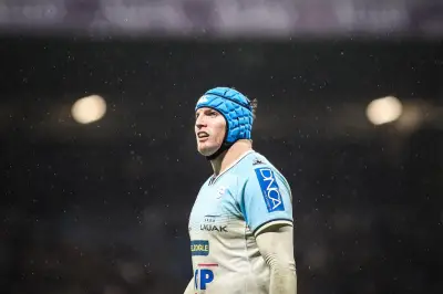 Bayonne sombre face à Pau : une défaite historique et humiliante pour le club