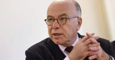 Bernard Cazeneuve : l'ancien Premier ministre prépare-t-il son retour pour 2027 ?