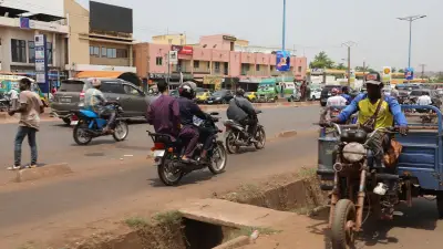 Blocus jihadiste sur Bamako: des centaines de camions immobilisés