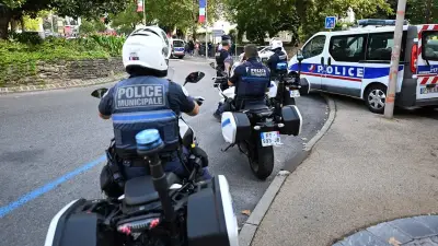 Béziers : Deux mineurs foncent en scooter sur un policier municipal avant leur interpellation