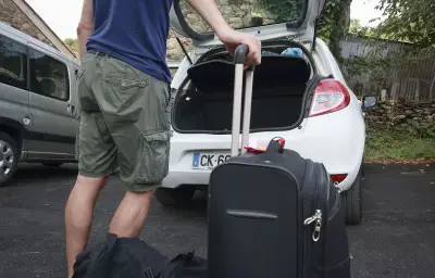 Carburants: les Français changent leurs plans de vacances mais pas tous