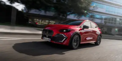 Clio : reine discrète du paysage automobile français et championne des ventes aux pros