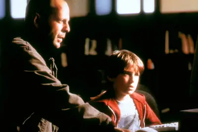 « Code Mercury » avec Bruce Willis : un thriller improbable mais efficace à la télé