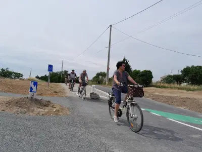Conflits piétons-cyclistes à Aytré pendant Pâques malgré les travaux de requalification