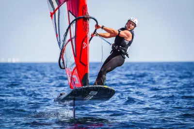 Constantin Flotard, espoir varois de l'IQFoil, brille à la Semaine olympique française