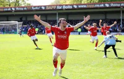 D5 anglaise : York arrache la montée à la 102e minute, Rochdale anéanti