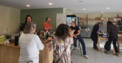 Découverte de produits locaux à l'épicerie participative de Gauthier le 17 avril
