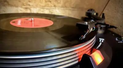 Disquaire Day 2025 : Le vinyle séduit toujours avec une croissance de 14,8%