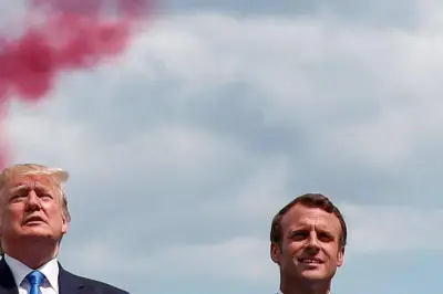 Donald Trump raille le couple Macron, consternation en France