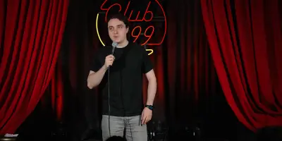 Dragos, le comique roumain qui veut unir l'Europe par le rire