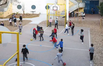 Éduquer un garçon : un défi face aux stéréotypes de genre