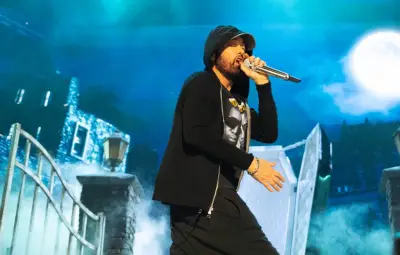 Eminem célèbre 18 ans de sobriété après une lutte acharnée contre les addictions