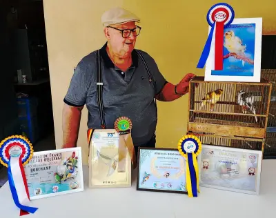Francis Barriere, un éleveur d'Yvrac couronné de succès mondiaux avec ses canaris de posture