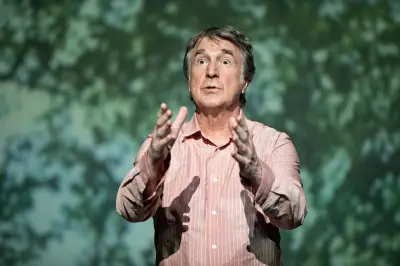 François Cluzet de retour au théâtre après 25 ans avec un thriller psychiatrique à Cannes et Antibes