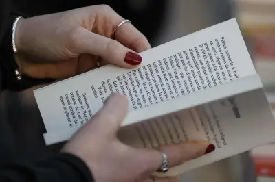 Grasset : 200 éditeurs dénoncent une guerre culturelle après le limogeage d'Olivier Nora